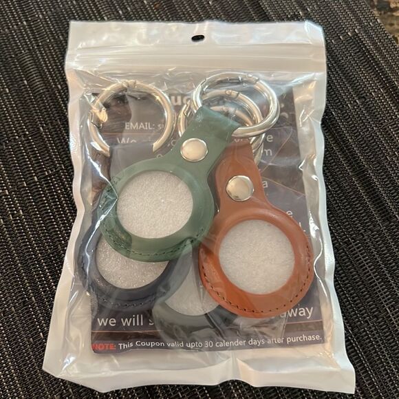 Suchish Leather AirTags set of 4 - Picture 4 of 4